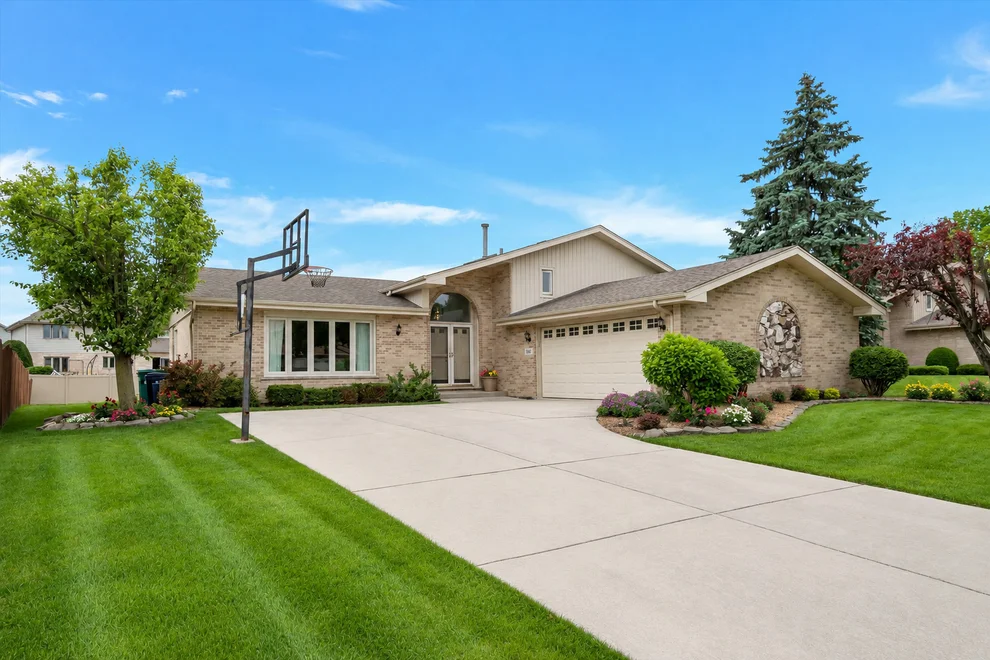 Unit for sale at 11621 Brookshire Drive, Orland Park, IL 60467