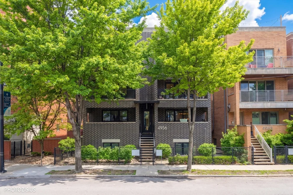 Unit for sale at 4956 N Western Avenue, Chicago, IL 60625