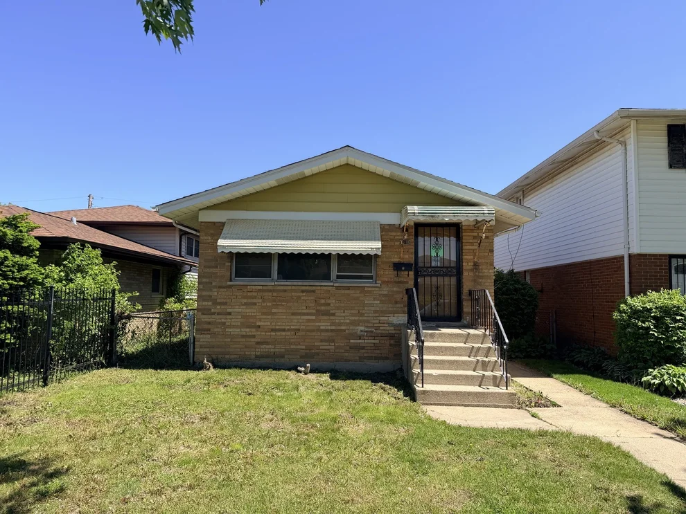 Unit for sale at 11719 S Throop Street, Chicago, IL 60643