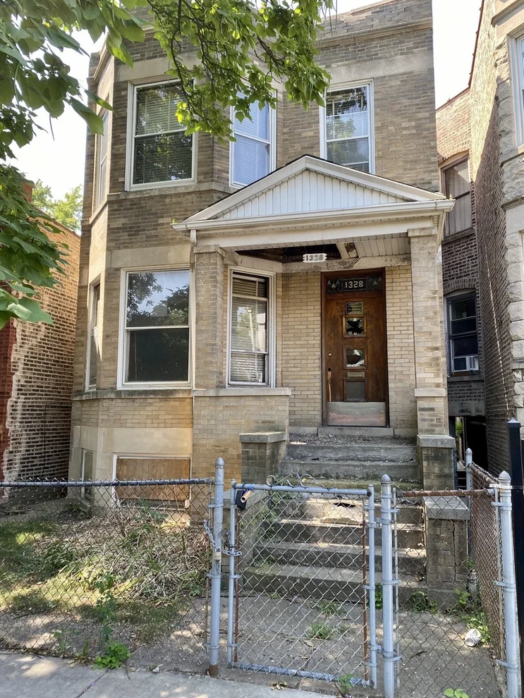 Unit for sale at 1328 N Avers Avenue, Chicago, IL 60651