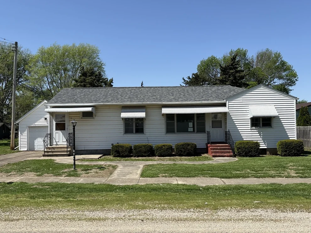 Unit for sale at 109 N 3RD Street, Hartsburg, IL 62643