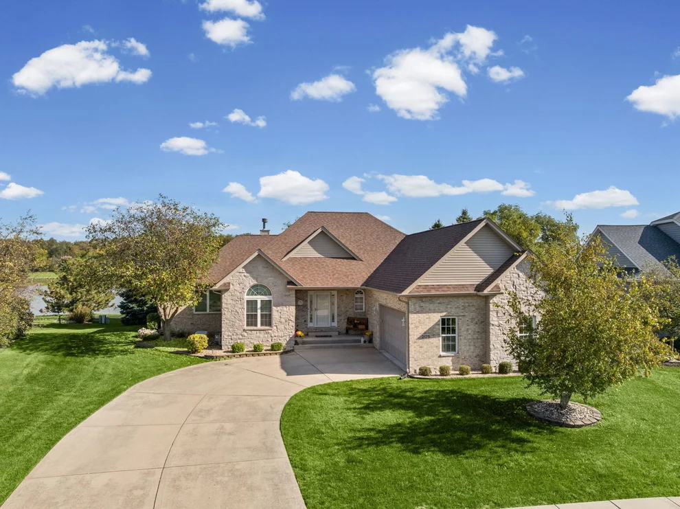 Unit for sale at 2175 Farmstone Drive, Diamond, IL 60416