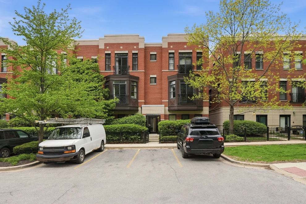 Unit for sale at 944 W 15th Place, Chicago, IL 60608