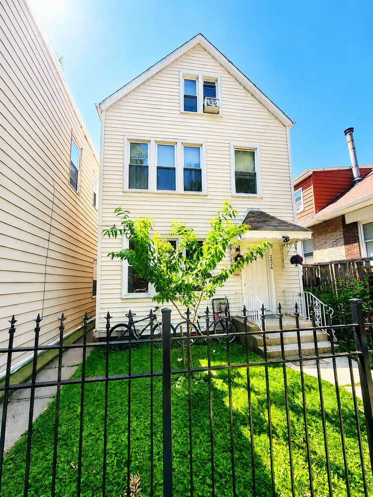 Unit for sale at 2426 N Lotus Avenue, Chicago, IL 60639