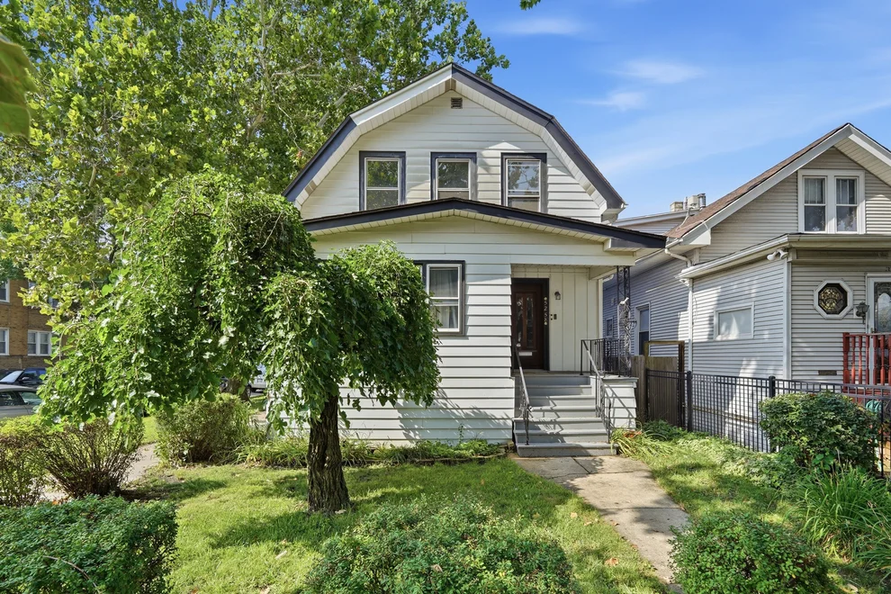 Unit for sale at 5258 W Dakin Avenue, Chicago, IL 60641