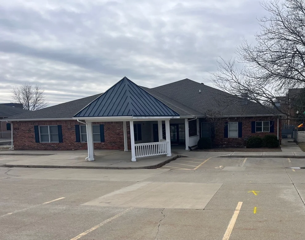 Unit for sale at 212 Williamsburg Drive, Bloomington, IL 61704