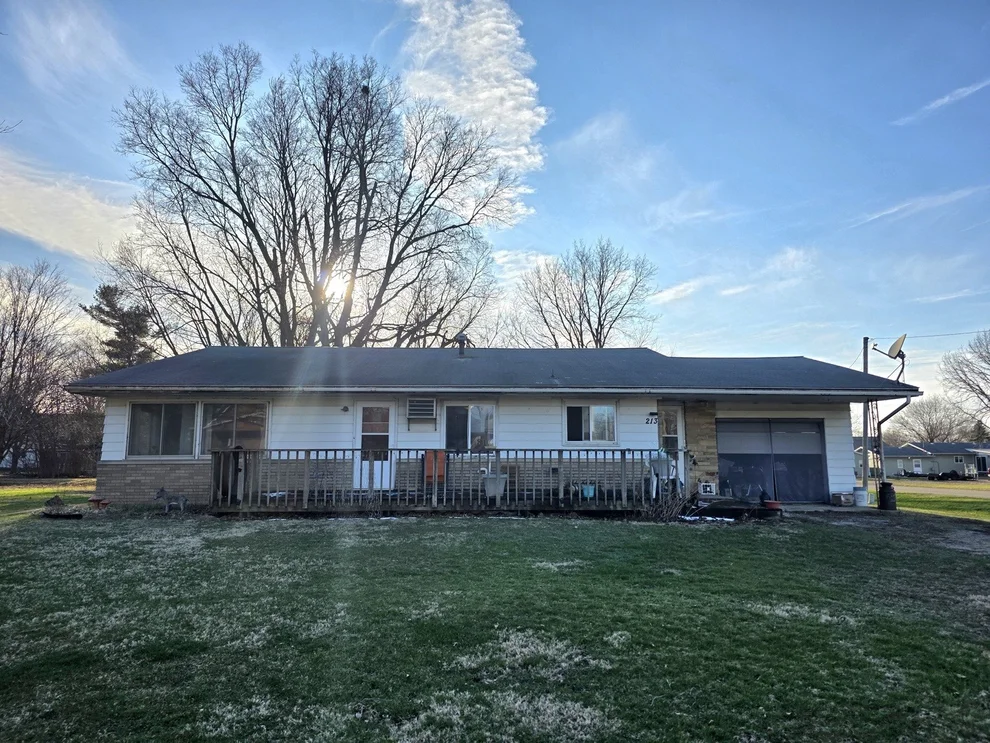 Unit for sale at 213 N 2nd Street, Secor, IL 61771