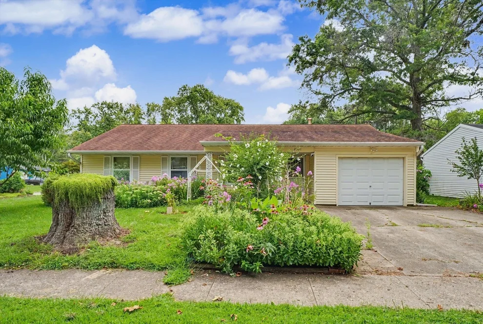 Unit for sale at 2601 Sheridan Drive, Champaign, IL 61821