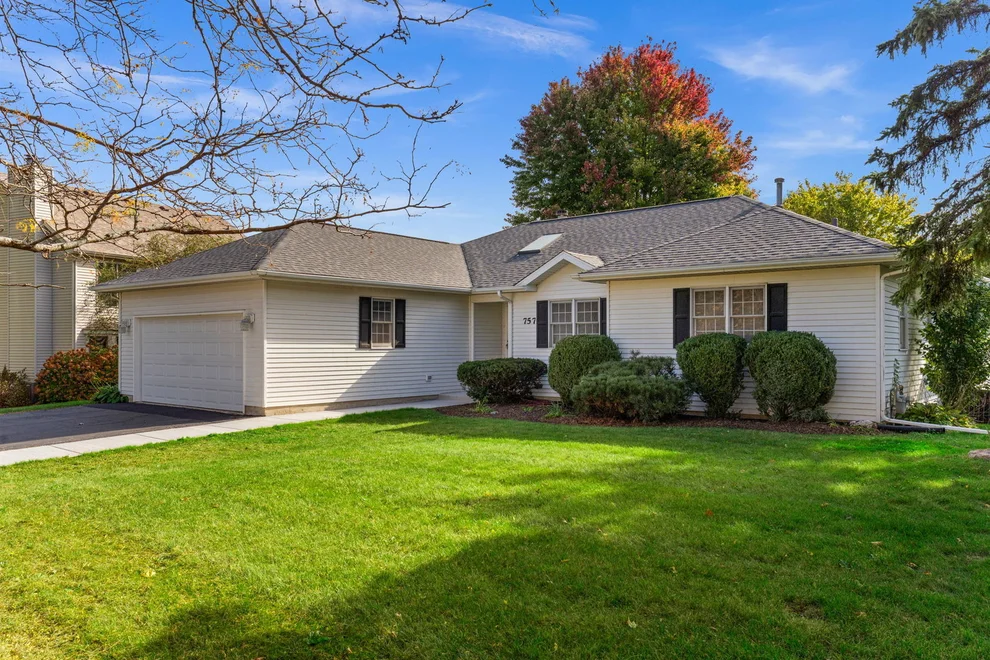 Unit for sale at 757 N First Street, Elburn, IL 60119