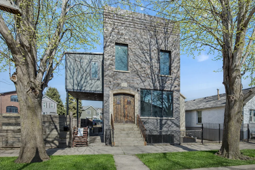 Unit for sale at 1412 W Fuller Street, Chicago, IL 60608