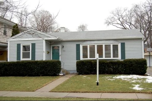Unit for sale at 918 N CHICAGO Avenue, Arlington Heights, IL 60004