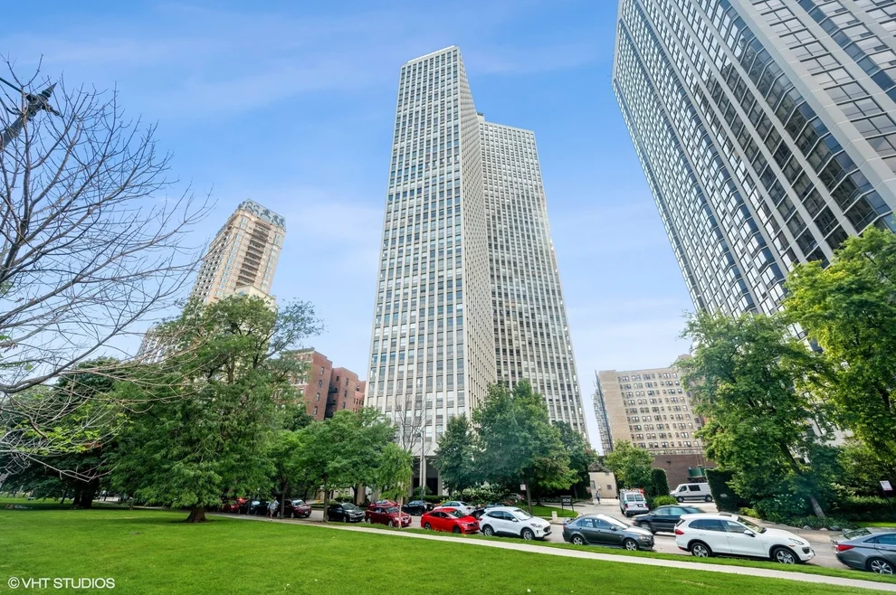 Unit for sale at 2626 N Lakeview Avenue, Chicago, IL 60614