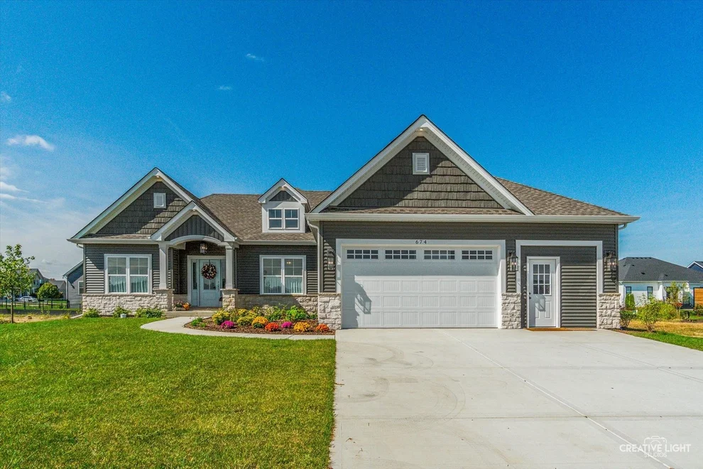 Unit for sale at 668 Cumberland Lane, Oswego, IL 60543