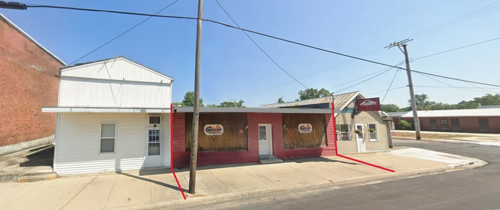 Unit for sale at 137 S Main Street, Clay City, IL 62824