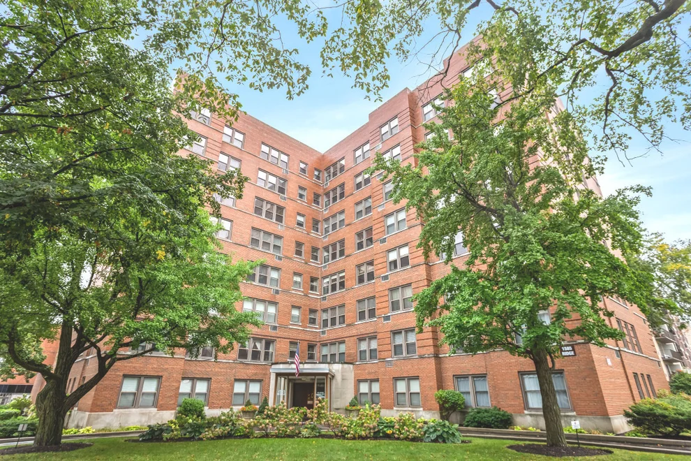 Unit for sale at 1585 Ridge Avenue, Evanston, IL 60201