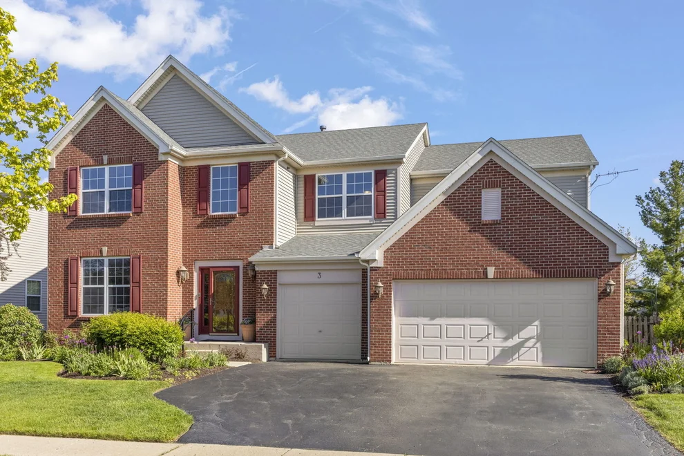 Unit for sale at 3 E Ellington Court, South Elgin, IL 60177