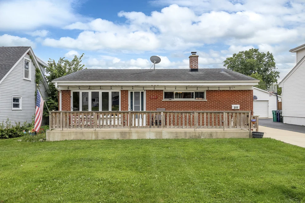 Unit for sale at 311 W Taylor Road, Lombard, IL 60148