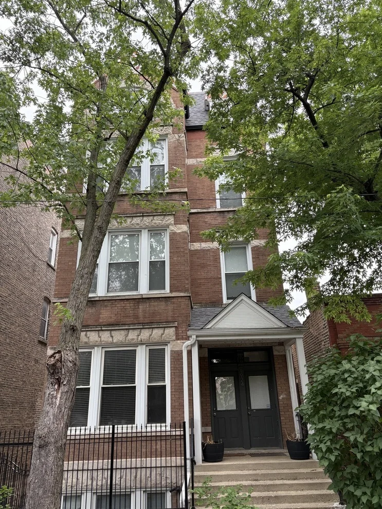 Unit for sale at 1924 N Honore Street, Chicago, IL 60622