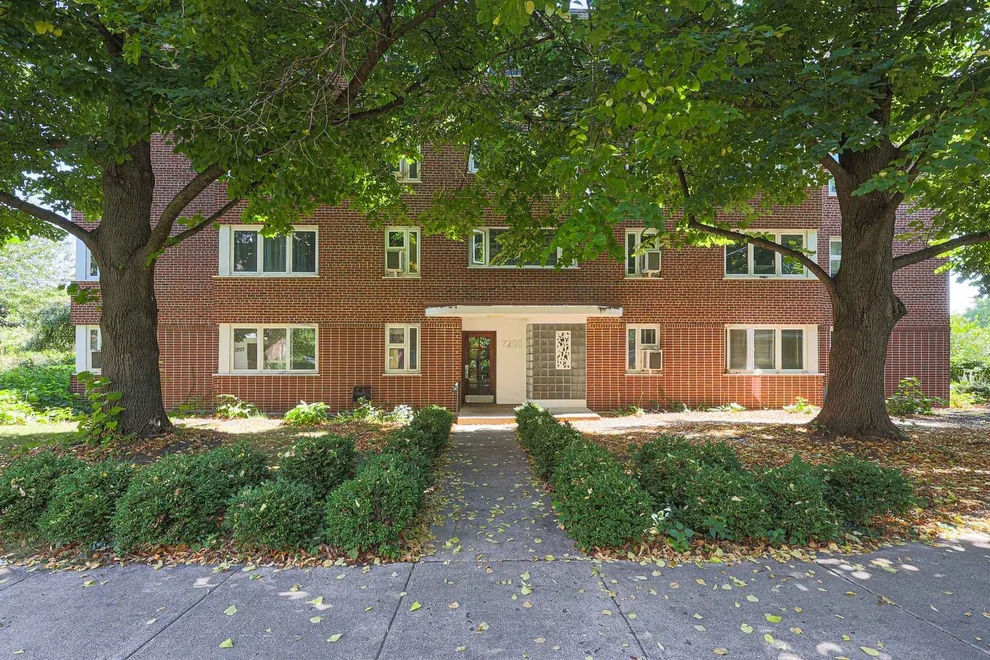 Unit for sale at 7200 W OAK Avenue, River Forest, IL 60305