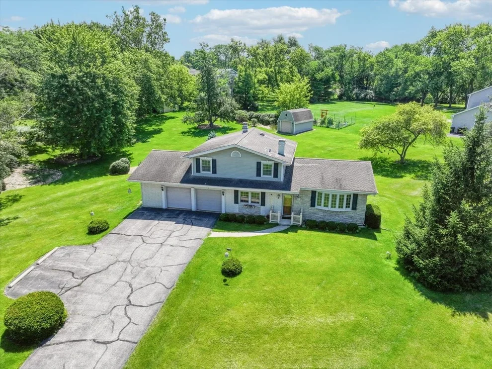 Unit for sale at 28771 W Park Drive, Barrington, IL 60010