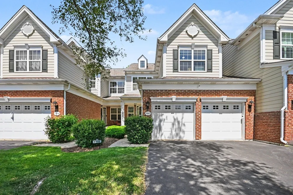 Unit for sale at 1102 Iron Horse Court, Elgin, IL 60124