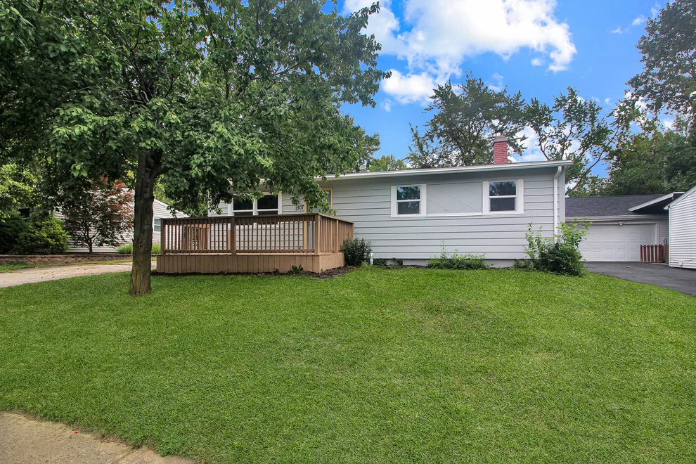 Unit for sale at 1307 Glenwood Road, Bloomington, IL 61704