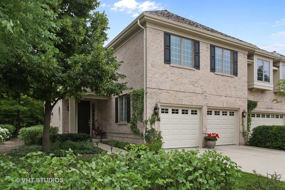 Unit for sale at 2269 Royal Ridge Drive, Northbrook, IL 60062