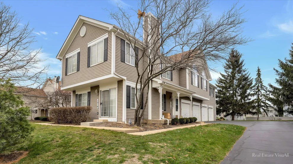 Unit for sale at 1312 Sandhurst Lane, South Elgin, IL 60177