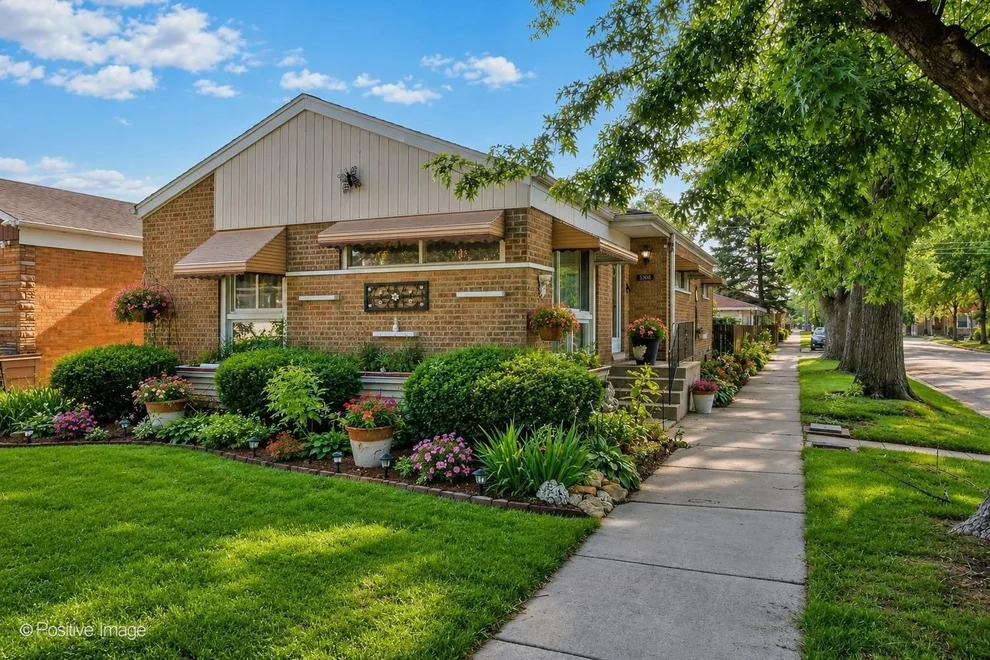 Unit for sale at 3800 Highland Avenue, Berwyn, IL 60402