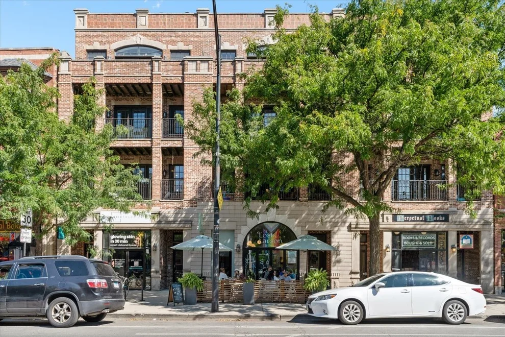 Unit for sale at 2140 W Division Street, Chicago, IL 60622