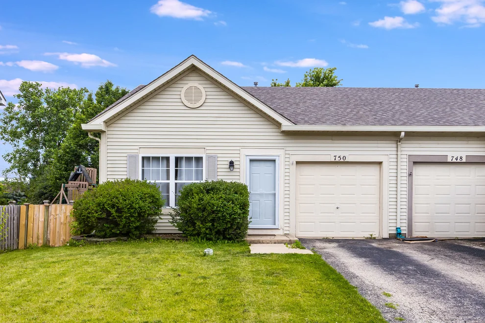 Unit for sale at 750 Bayles Drive, Romeoville, IL 60446