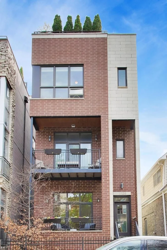Unit for sale at 1725 W Le Moyne Street, Chicago, IL 60622