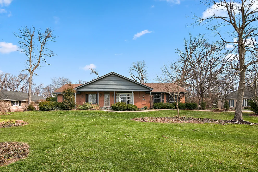Unit for sale at 638 Pheasant Trail, Frankfort, IL 60423