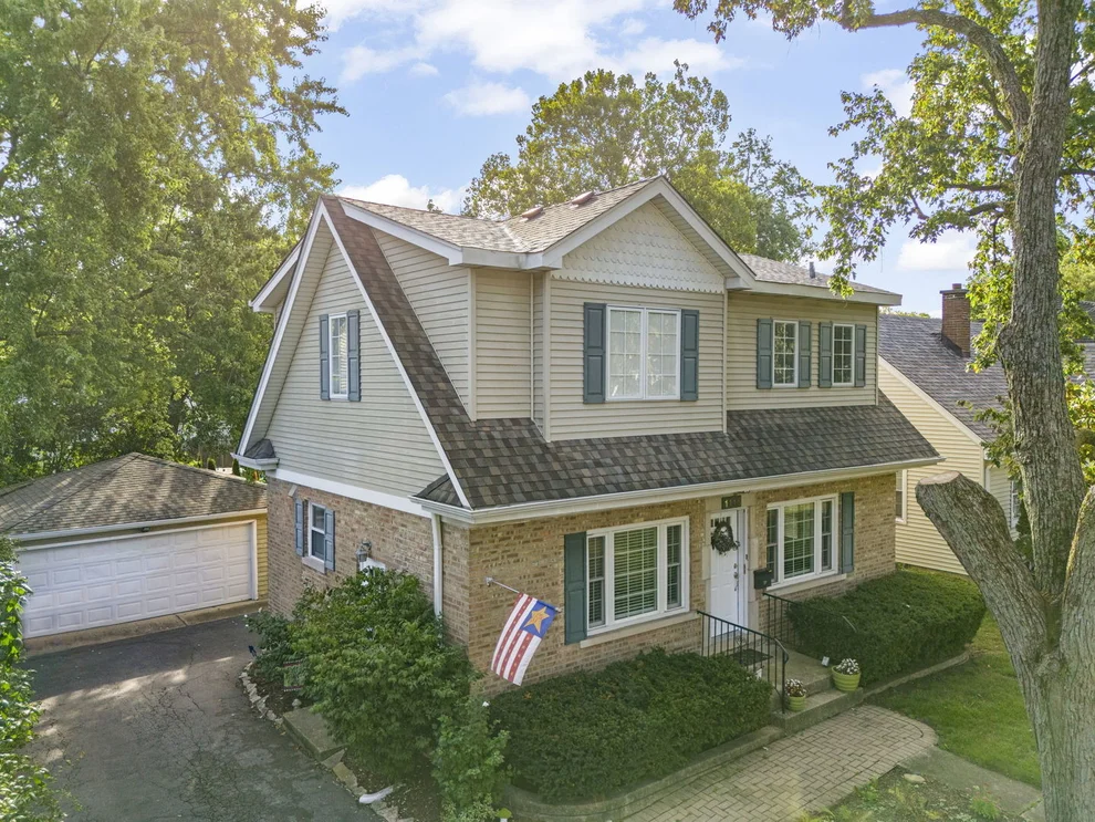 Unit for sale at 1115 N Main Street, Wheaton, IL 60187