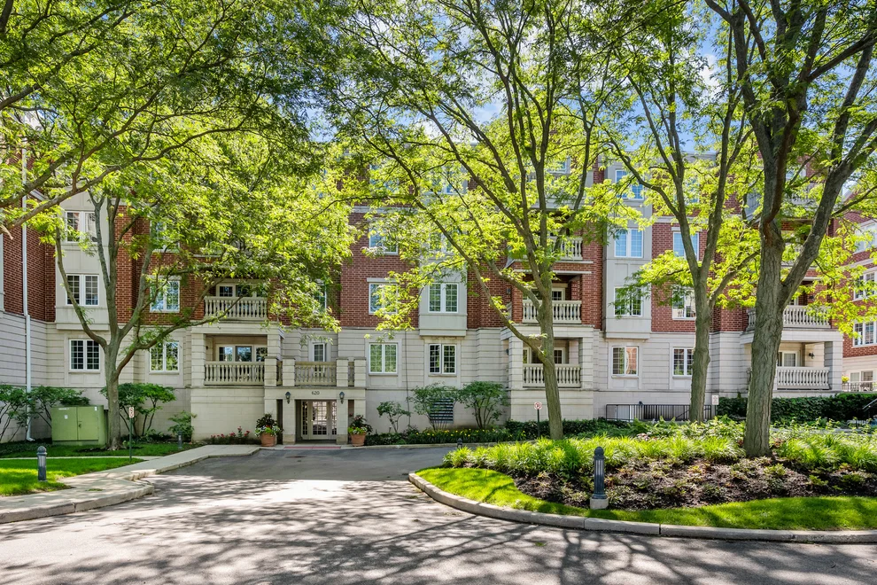 Unit for sale at 620 Homewood Avenue, Highland Park, IL 60035