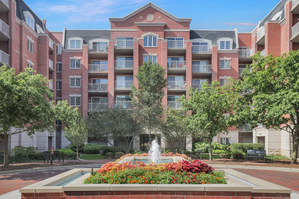 Unit for sale at 4833 N Olcott Avenue, Harwood Heights, IL 60706