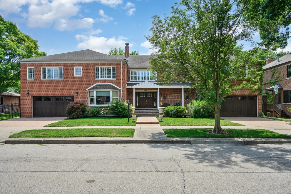 Unit for sale at 2851 W Rascher Avenue, Chicago, IL 60625