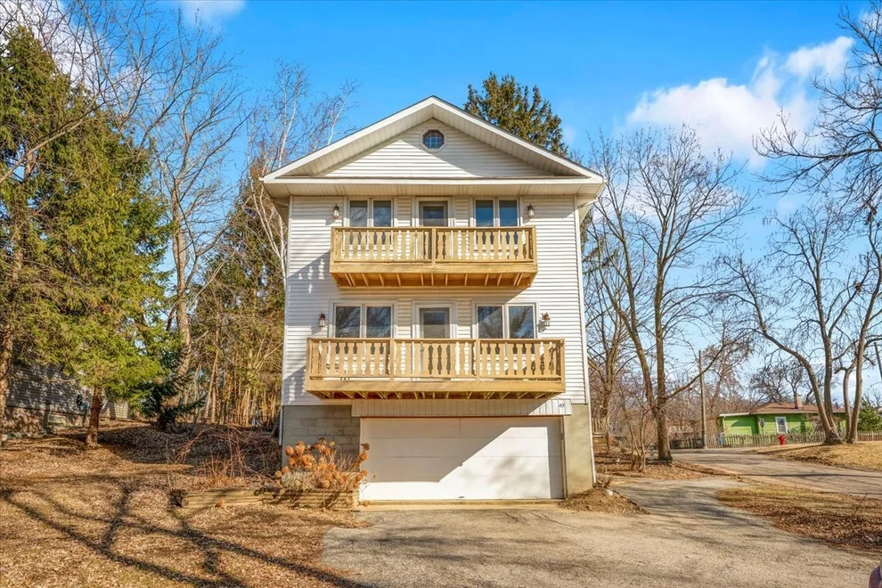 Unit for sale at 49 N Lake Avenue, Fox Lake, IL 60020