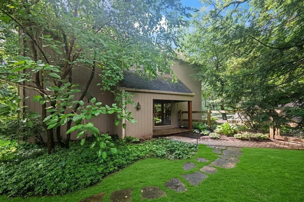 Unit for sale at 6N329 Fair Oaks Drive, St. Charles, IL 60175