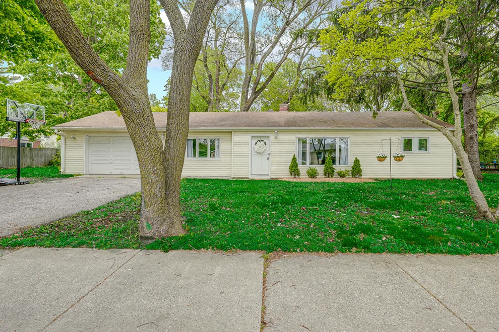 Unit for sale at 1415 Deerfield Place, Highland Park, IL 60035