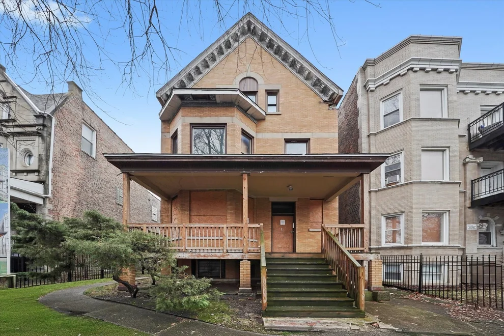 Unit for sale at 5930 S King Drive, Chicago, IL 60637