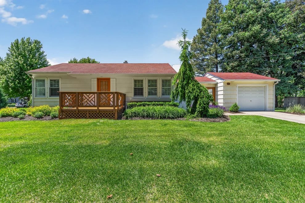 Unit for sale at 69 Central Avenue, Aurora, IL 60506
