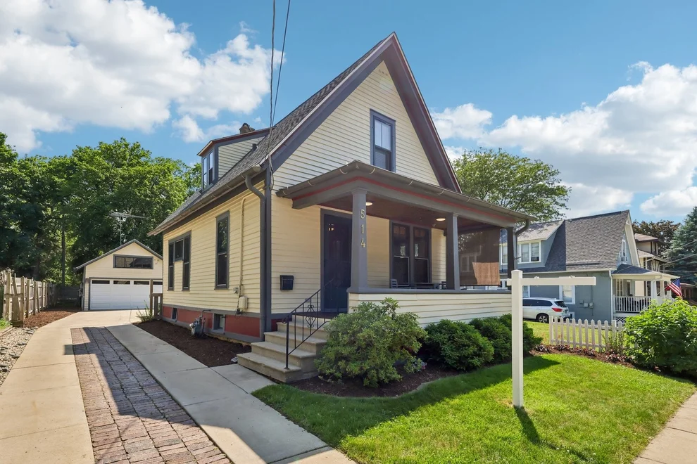Unit for sale at 514 W Park Avenue, Aurora, IL 60506