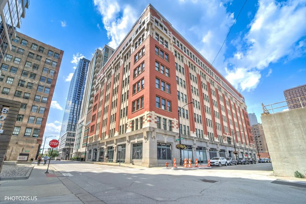 Unit for sale at 732 S FINANCIAL Street, Chicago, IL 60605