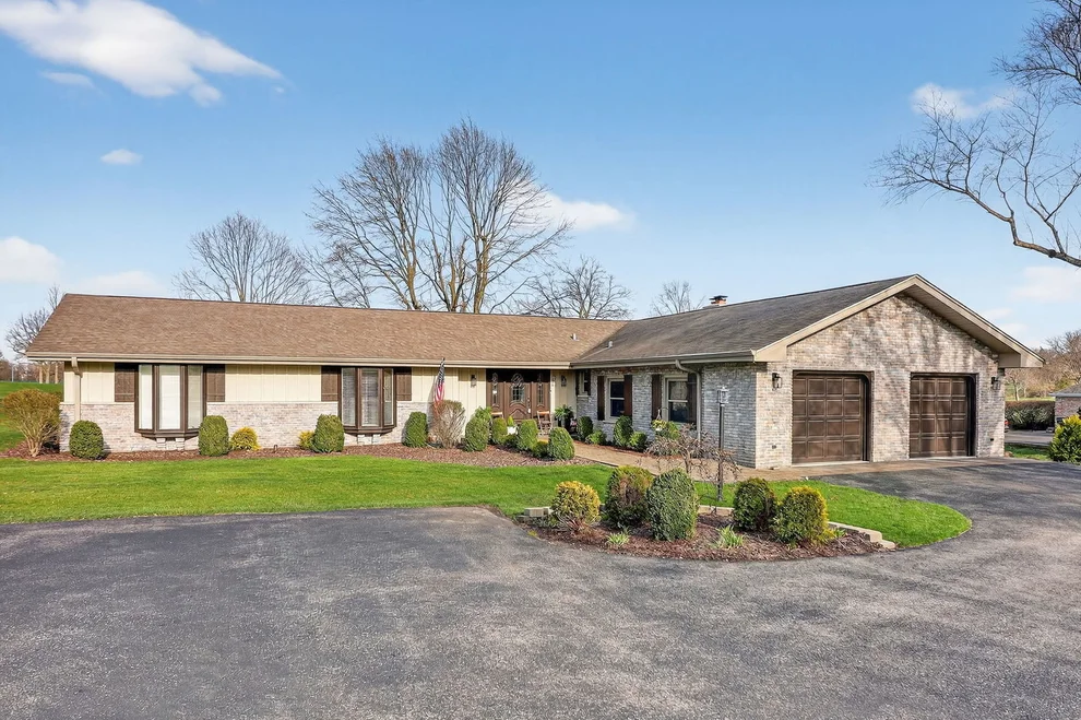 Unit for sale at 686 Golf Club Lane, Frankfort, IL 60423