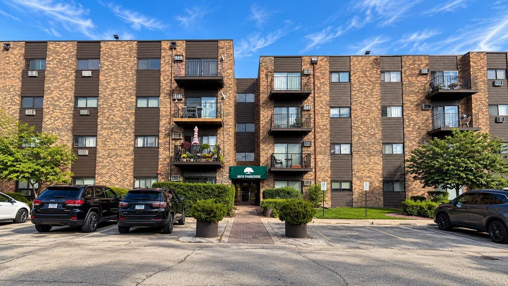 Unit for sale at 8970 N Parkside Avenue, Des Plaines, IL 60016