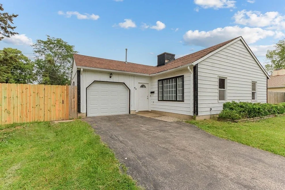 Unit for sale at 512 Cherry Circle, Glenview, IL 60025