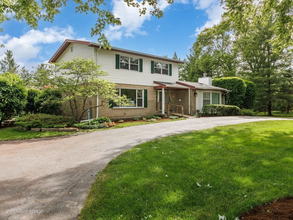 Unit for sale at 2955 Duffy Lane, Riverwoods, IL 60015
