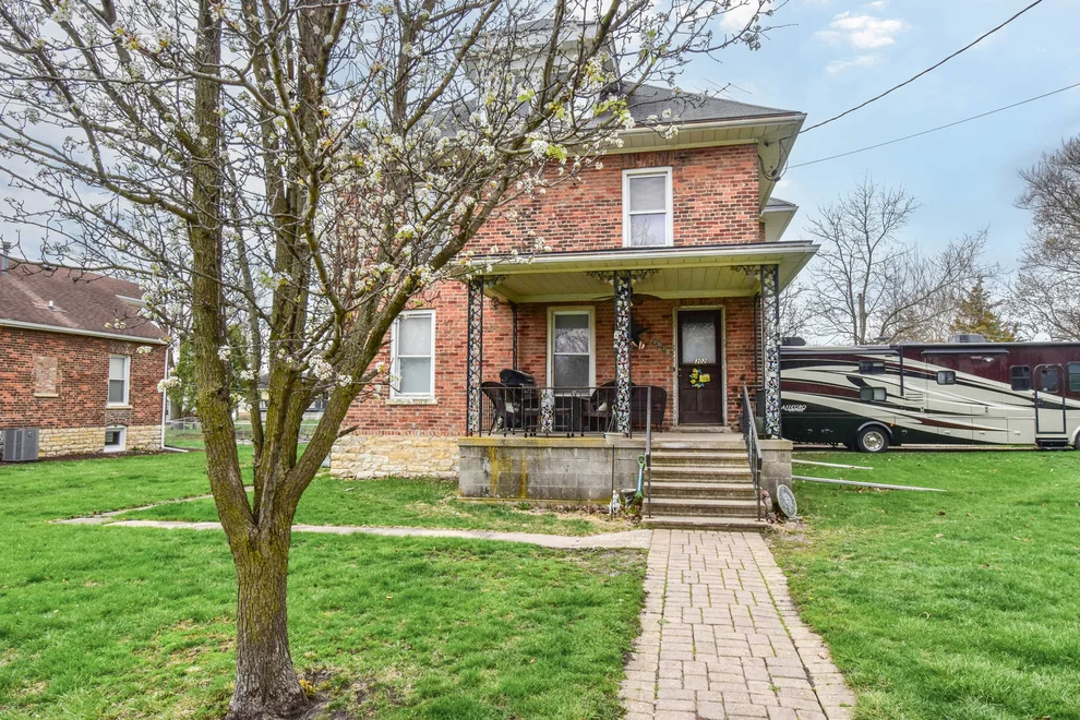 Unit for sale at 302 E Elk Street, Odell, IL 60460