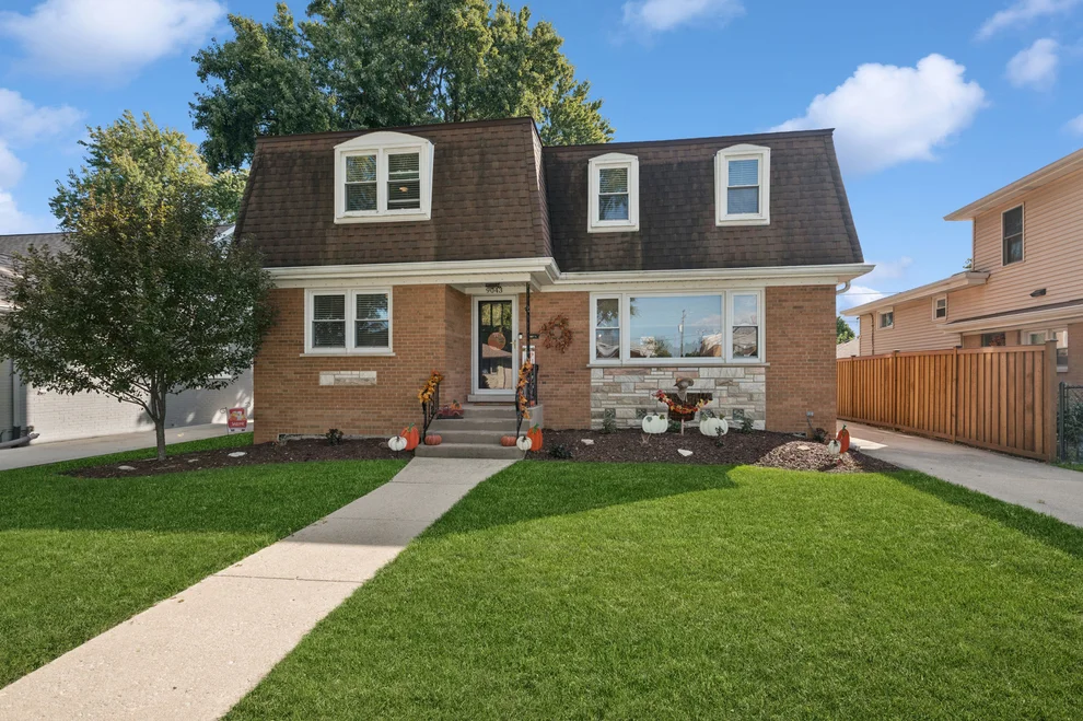 Unit for sale at 9043 Bartlett Avenue, Brookfield, IL 60513